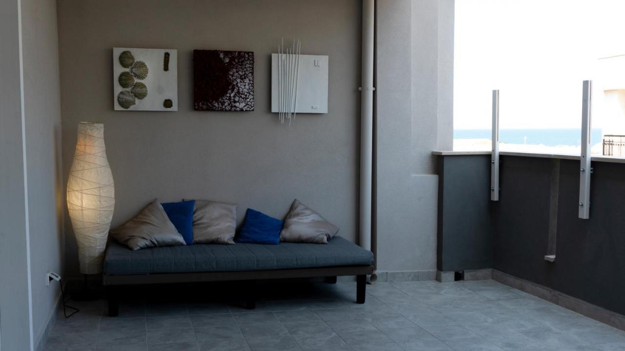 Insula Maris Villa Trani Bagian luar foto