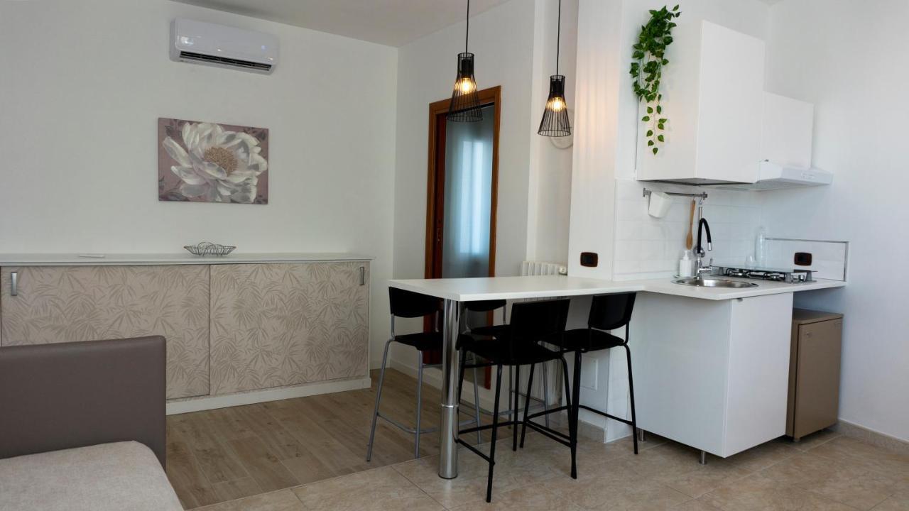 Insula Maris Villa Trani Bagian luar foto