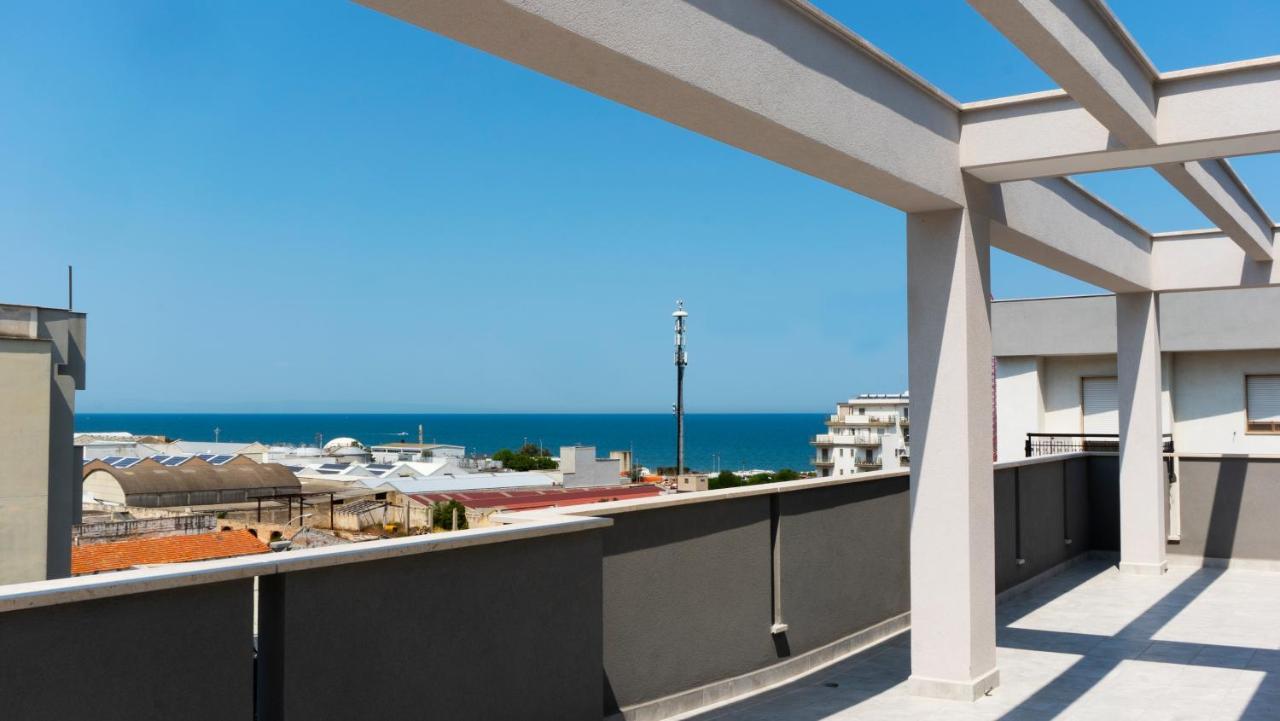 Insula Maris Villa Trani Bagian luar foto
