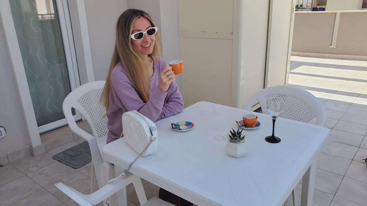 Insula Maris Villa Trani Bagian luar foto