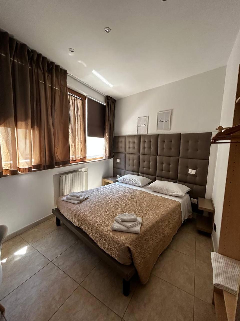Insula Maris Villa Trani Bagian luar foto